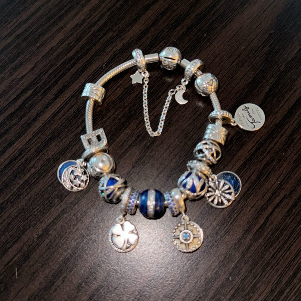 Pandora Bracelet Set